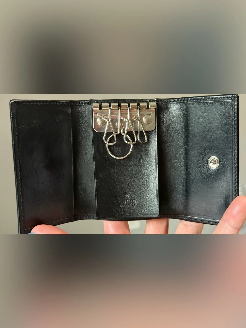 Gucci black key holder